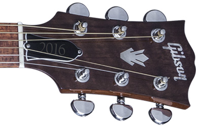 Фото GIBSON SJ-100 WALNUT Honeyburst акустическая гитара Super Jumbo со звукоснимателем и кейсом цвет санберст