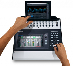 Цифровой микшерный пульт QSC TouchMix-30 Pro