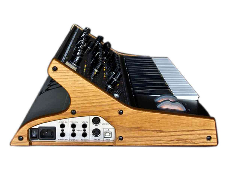 Фото Moog Subsequent 37